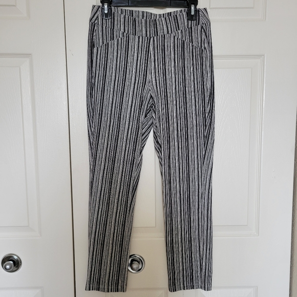 Chico's traveler pants - Picture 5 of 7